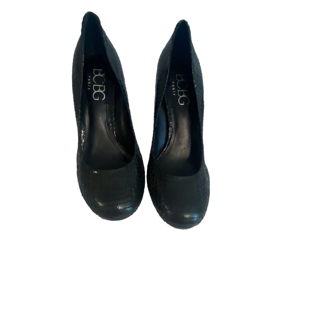Bcbg Snake Skin Size 8.5 Black Heeled Shoes Rounded Toes. Slight Peel In Photo